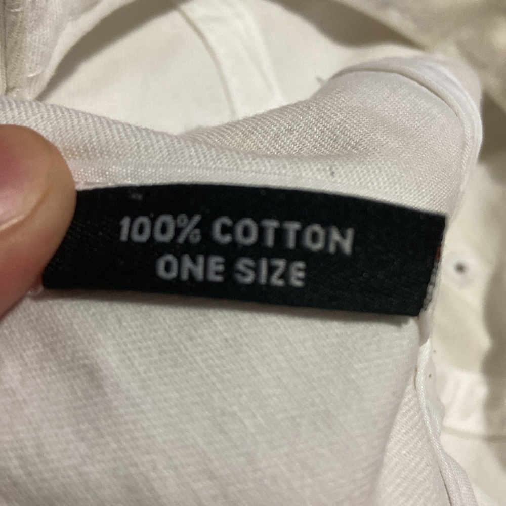 SixHundredFour White Cap with Black Embroidered Designer Tag - Picture 10 of 11